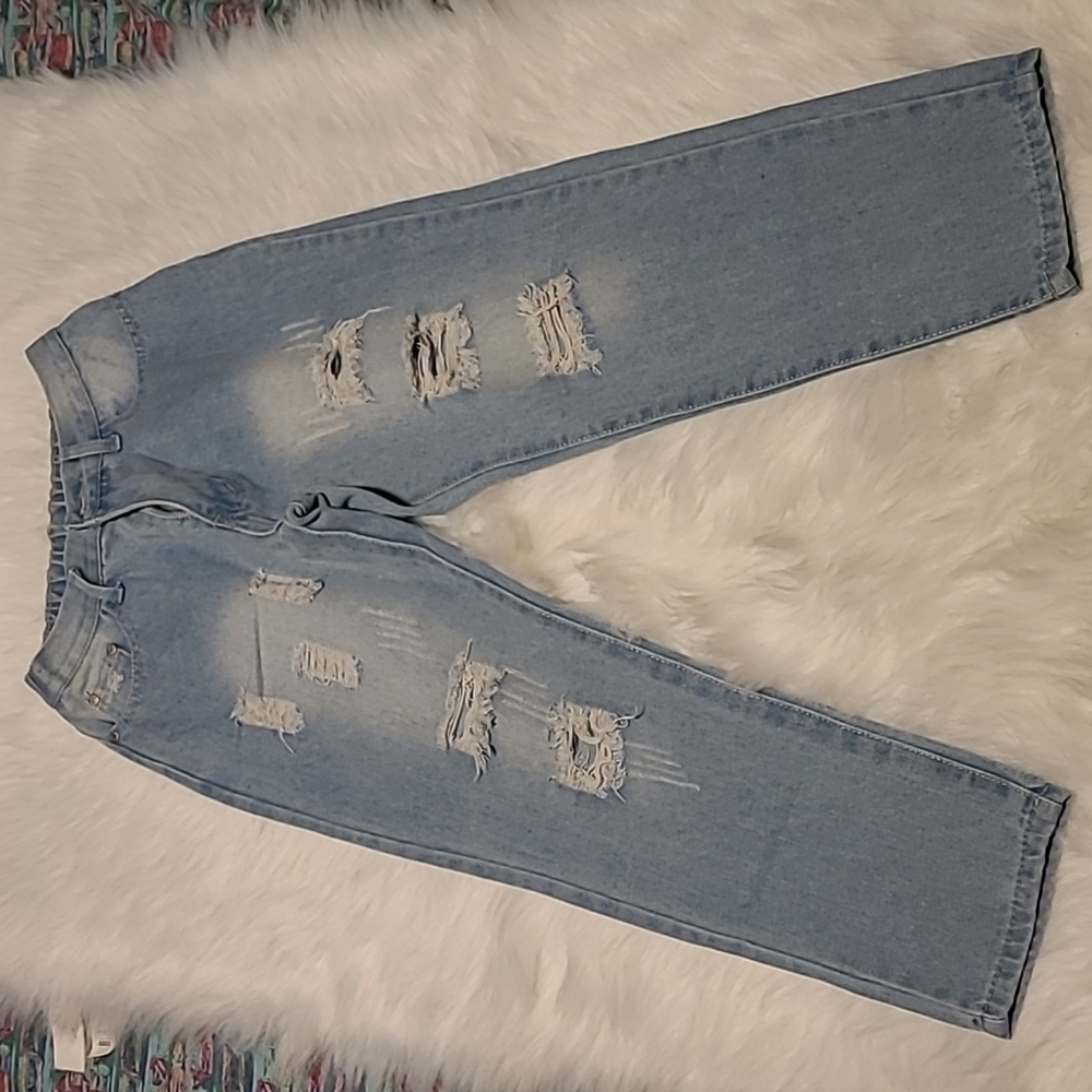 Distressed Boyfriend Jean's